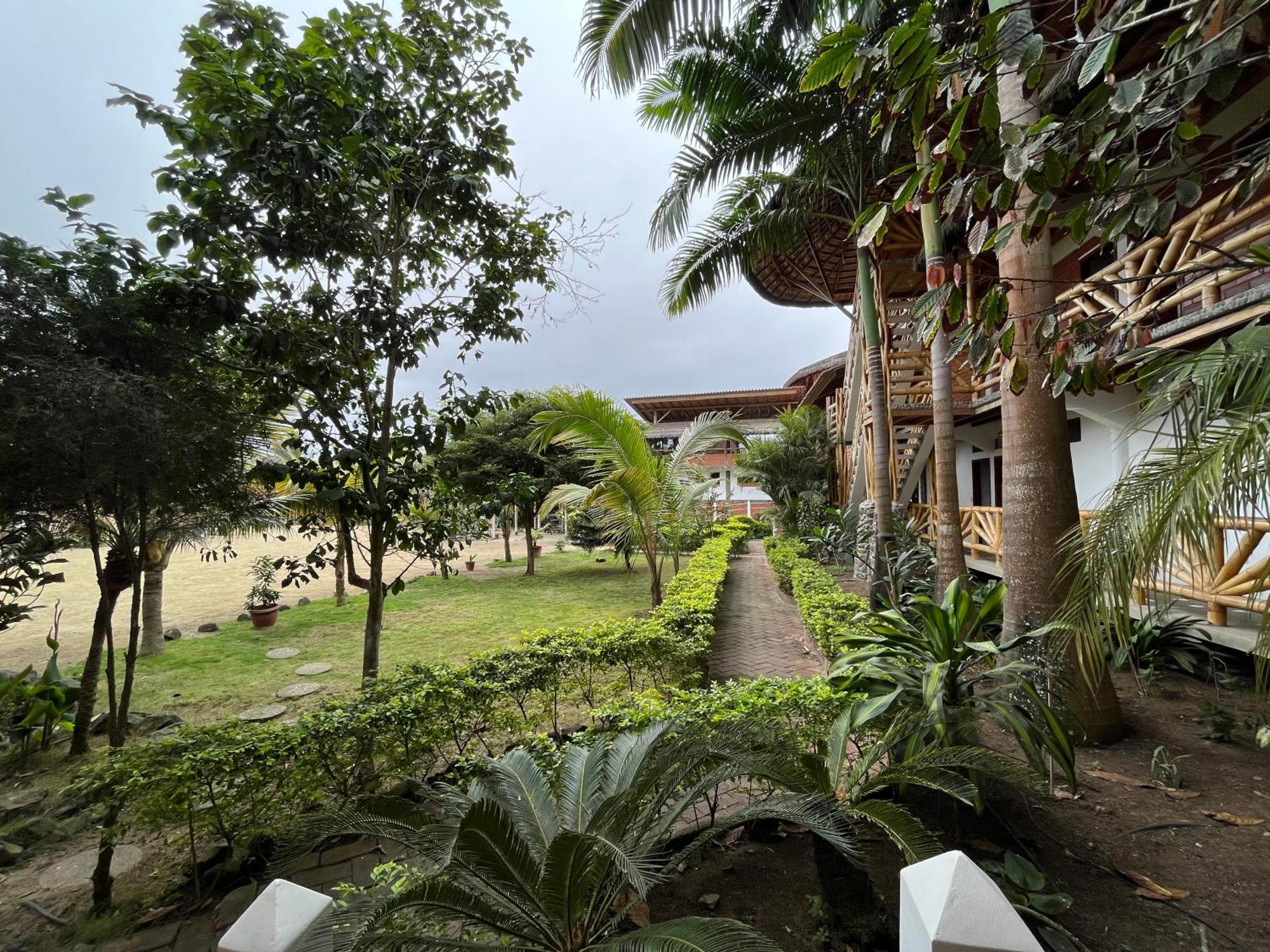 Victor Hugo Hotel Puerto López 외부 사진